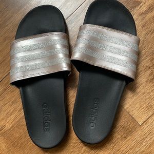 Adidas flip flops woman’s size 8